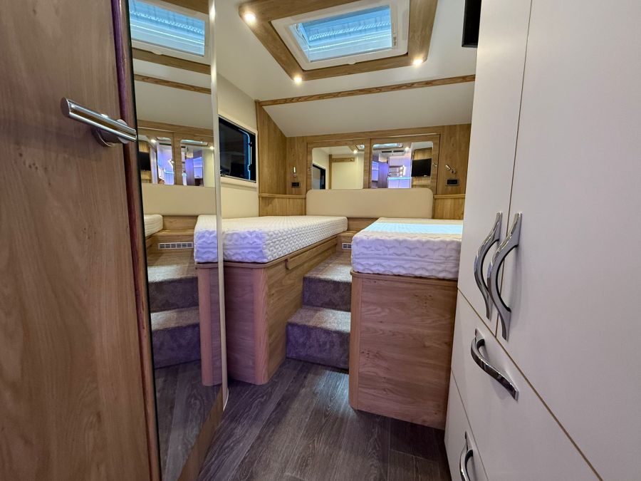 Fifth Wheel Co Celtic Rambler